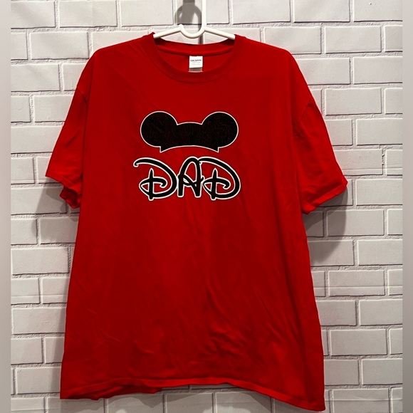 DISNEY Mickie mouse “. DAD” Short sleeve red t-shirt/size 2XL - Picture 1 of 4